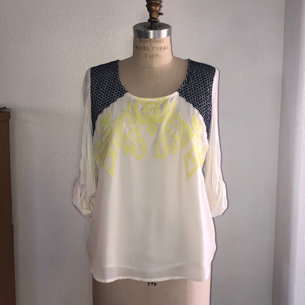 SALE!! Anthropologie-Skies Are Blue-Embroidered blouse